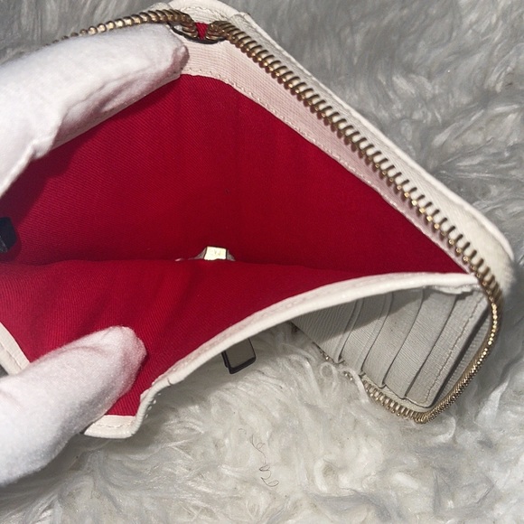 Dooney & Bourke Saffiano Small Zip Around Wallet - Off White used condition - Picture 8 of 13